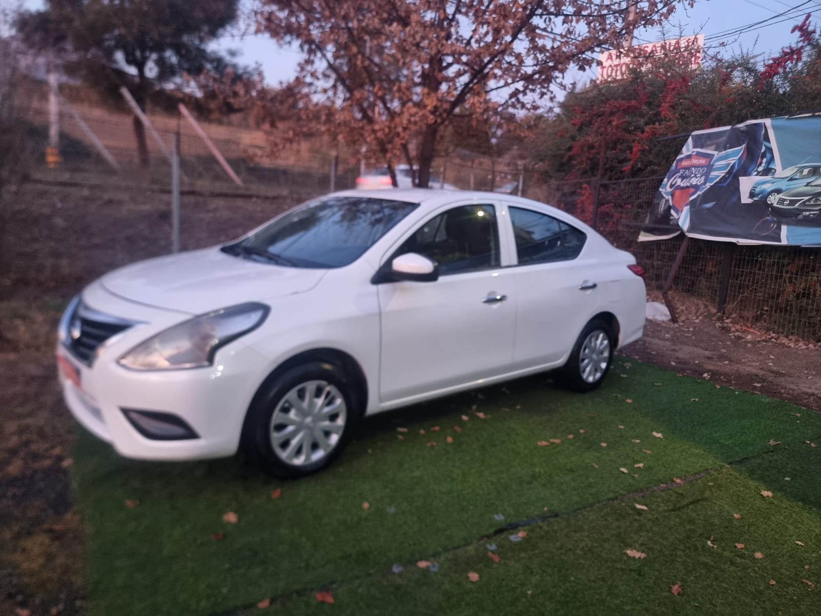 Nissan  versa